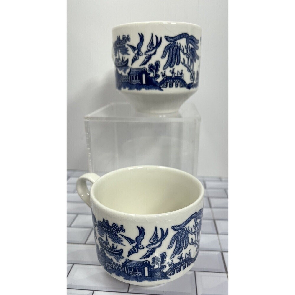 Blue Willow Churchill England Tea Cups Coffee Cups Set Of 2 Vintage Cottage - Picture 5 of 16